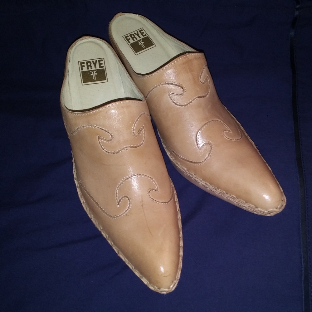 Frye Phoenix Mule. 6 5 Tan.